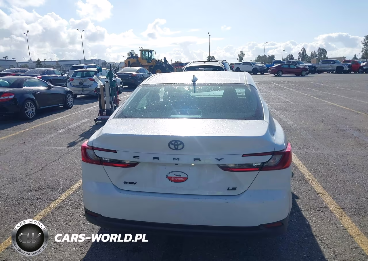 2026 Toyota Camry Le VIN:4T1DAACK5TU209096 - 16