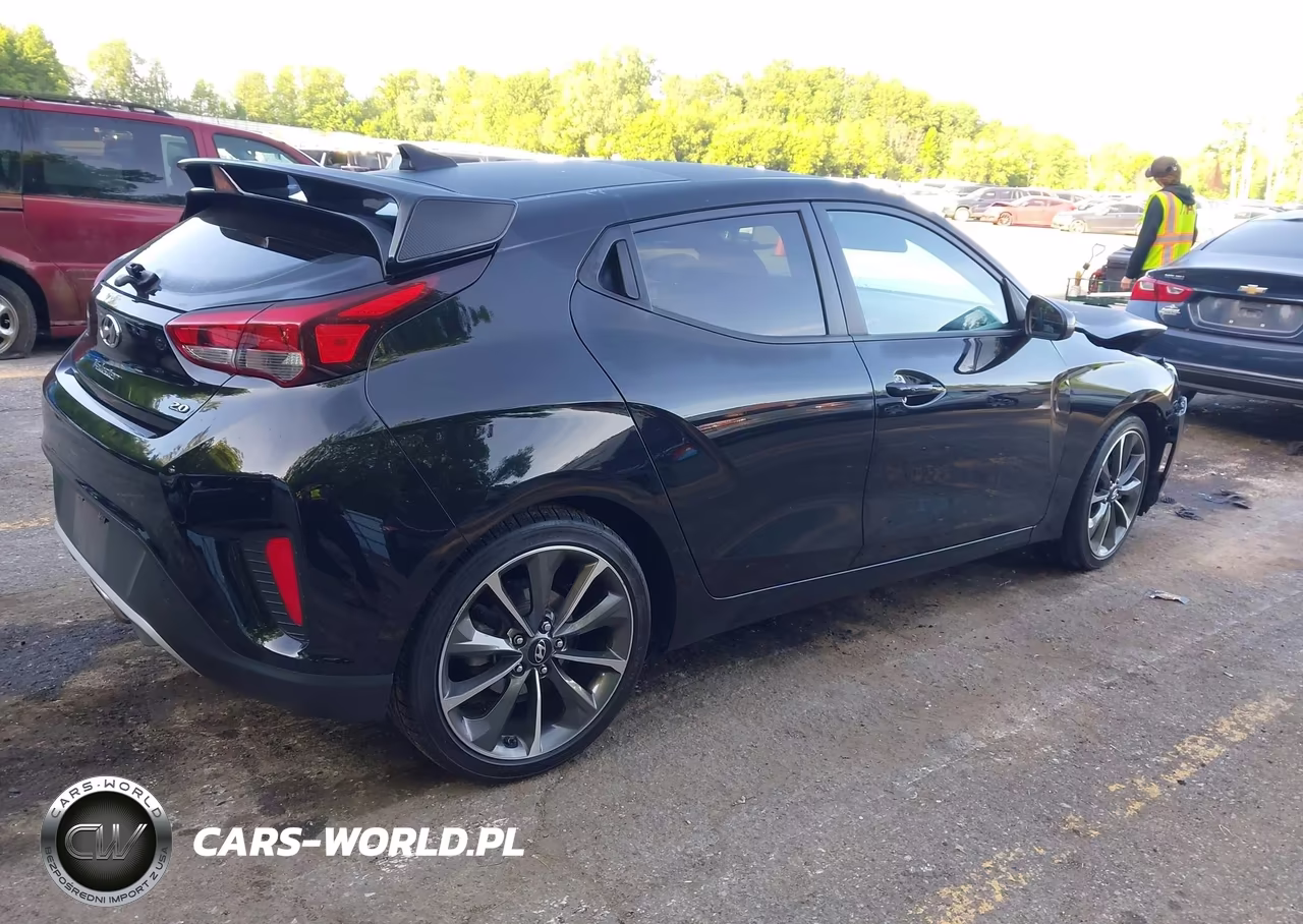 2020 Hyundai Veloster 2.0 Premium VIN:KMHTG6AF2LU028423 - 4