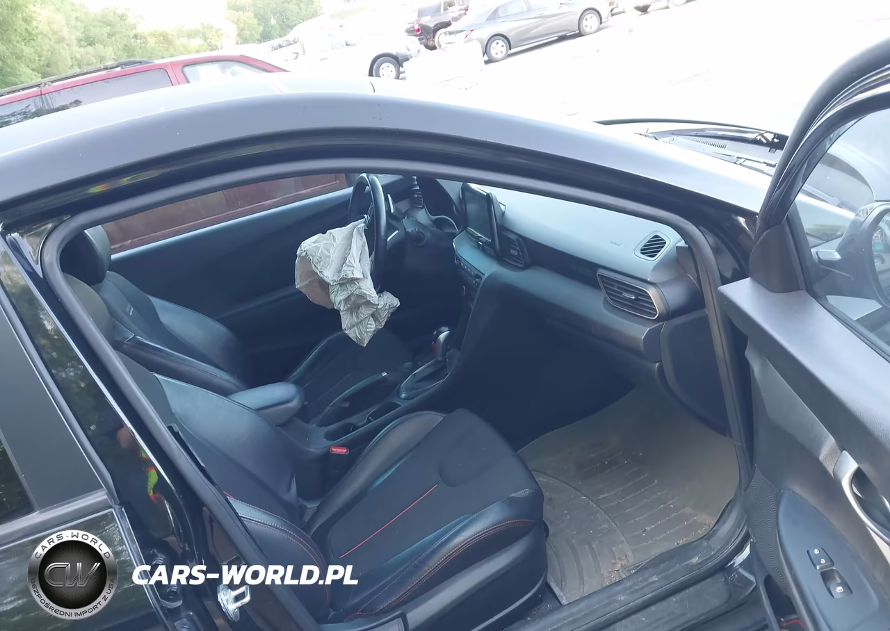 2020 Hyundai Veloster 2.0 Premium VIN:KMHTG6AF2LU028423 - 5