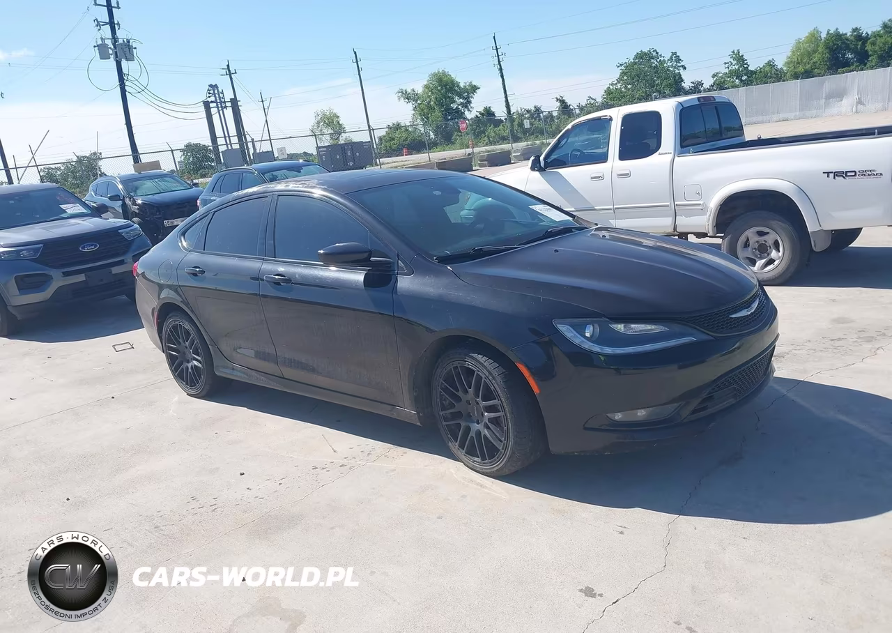 2015 Chrysler 200 S – zdjęcie 1 z 11