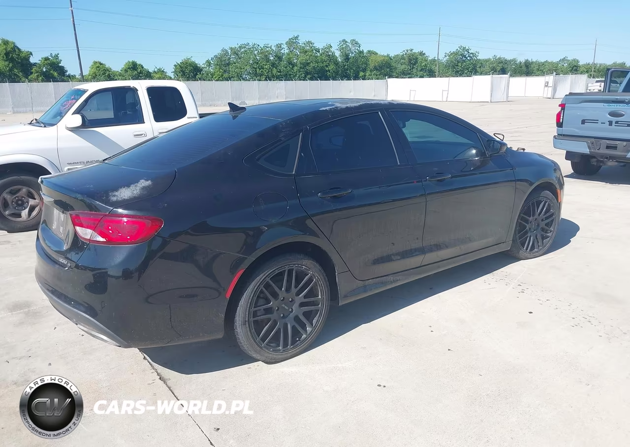 2015 Chrysler 200 S VIN:1C3CCCBG7FN551543 - 4