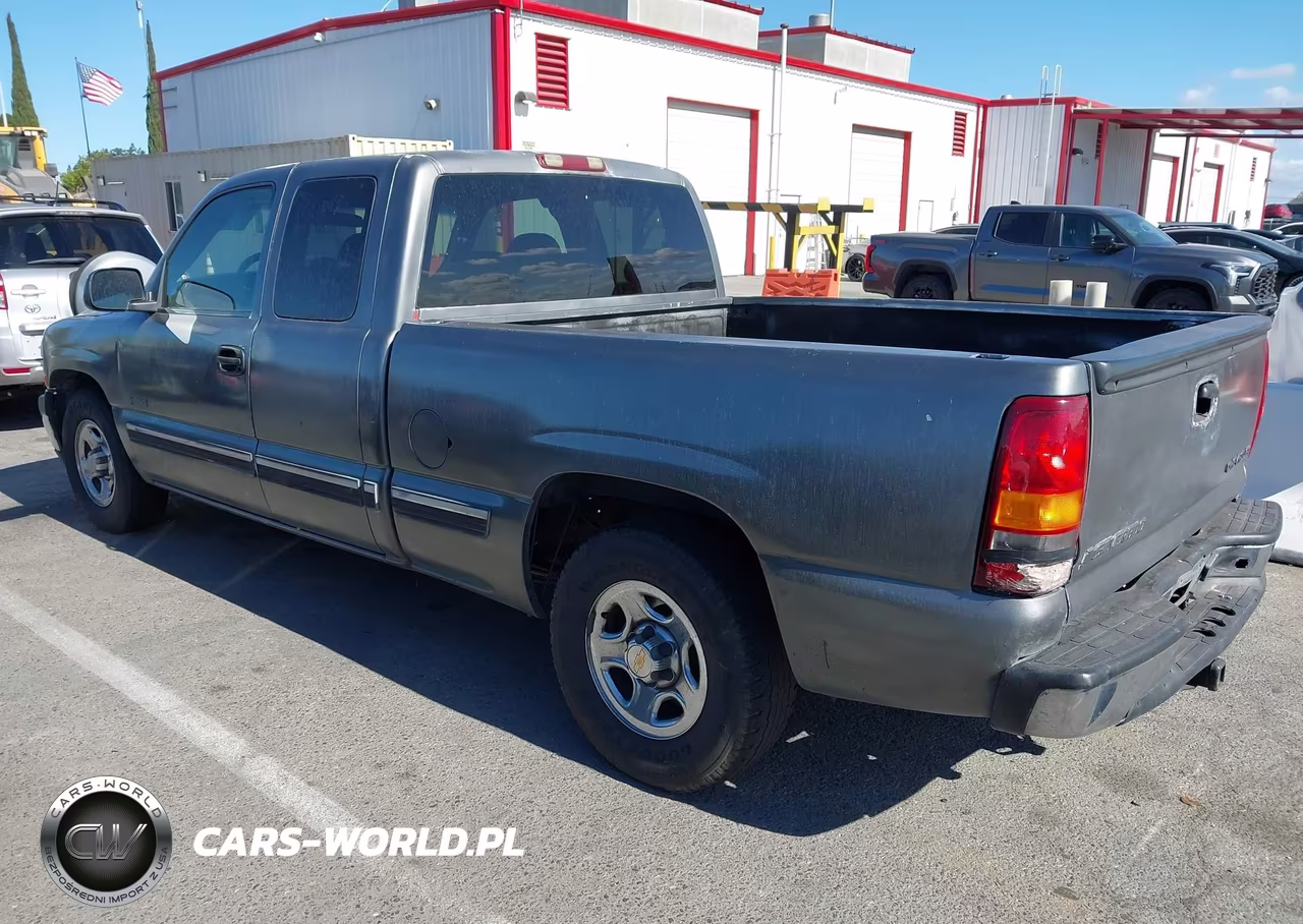 2002 Chevrolet Silverado 1500 Ls VIN:2GCEC19V721352968 - 3