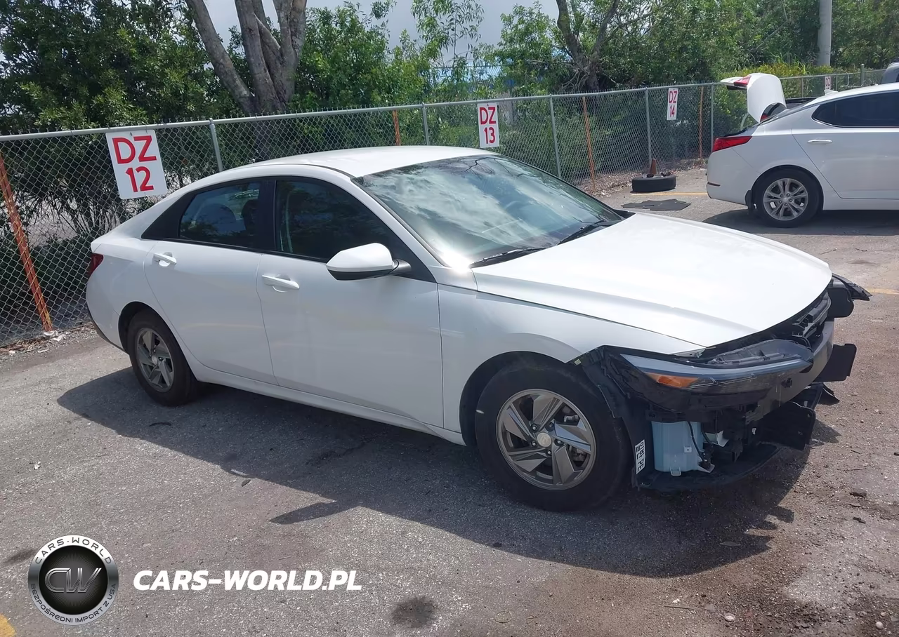2025 Hyundai Elantra Se – zdjęcie 1 z 17