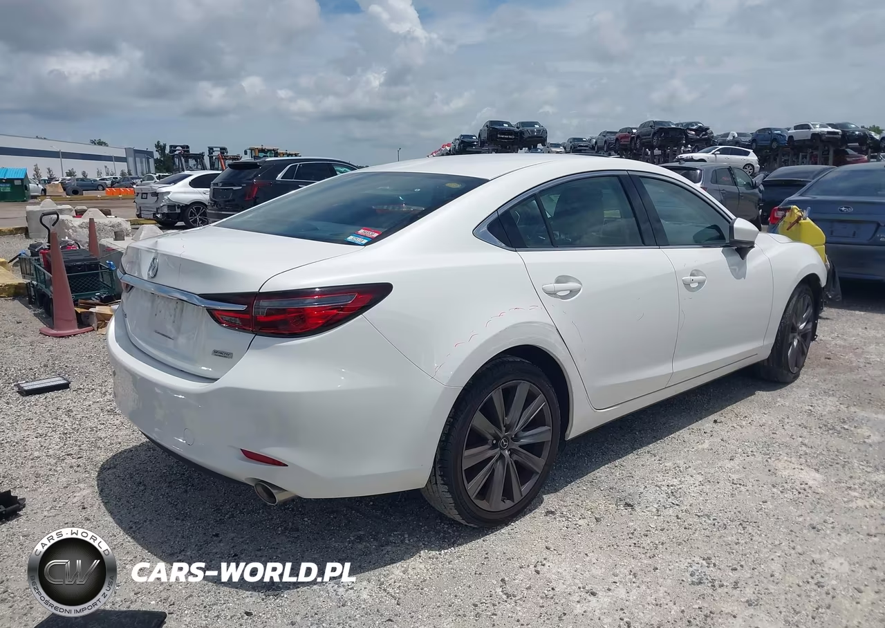 2018 Mazda Mazda6 Touring VIN:JM1GL1VM2J1334999 - 4
