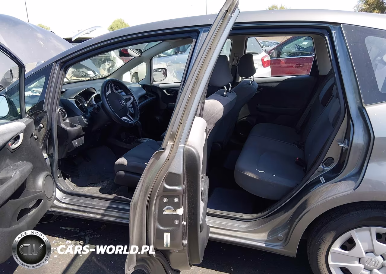 2013 Honda Fit VIN:JHMGE8H34DC075803 - 8