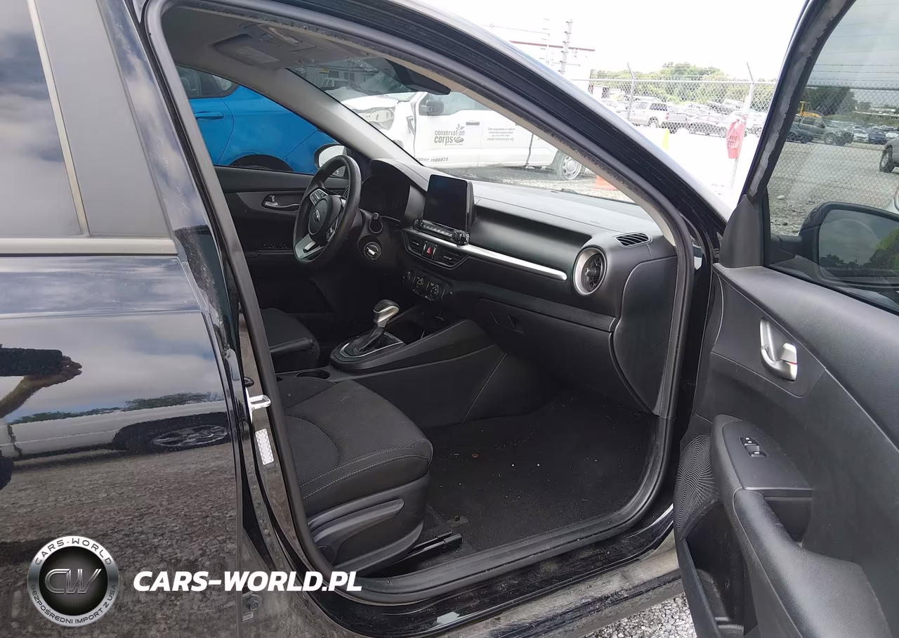 2021 Kia Forte Lxs VIN:3KPF24AD8ME339437 - 5
