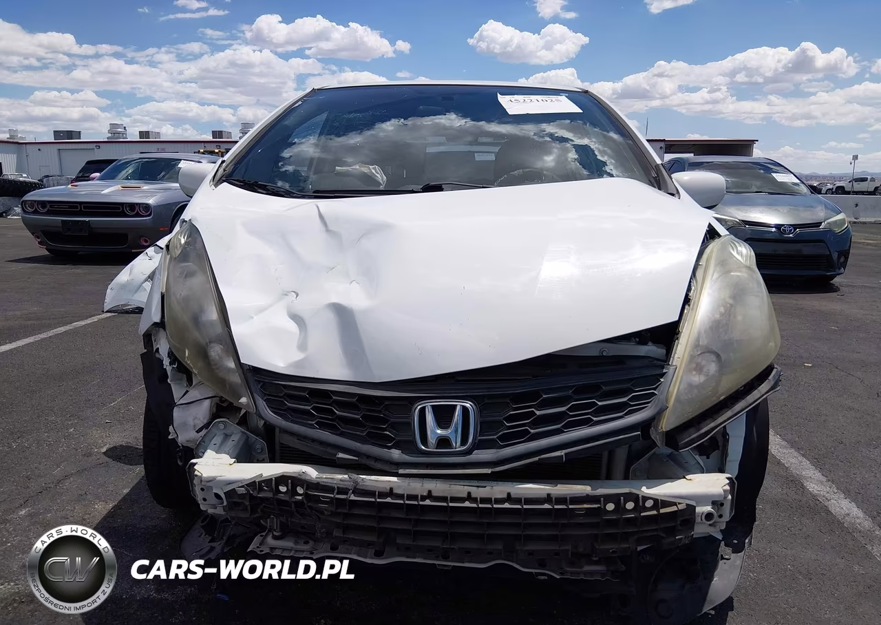 2012 Honda Fit Sport VIN:JHMGE8H51CS007691 - 13