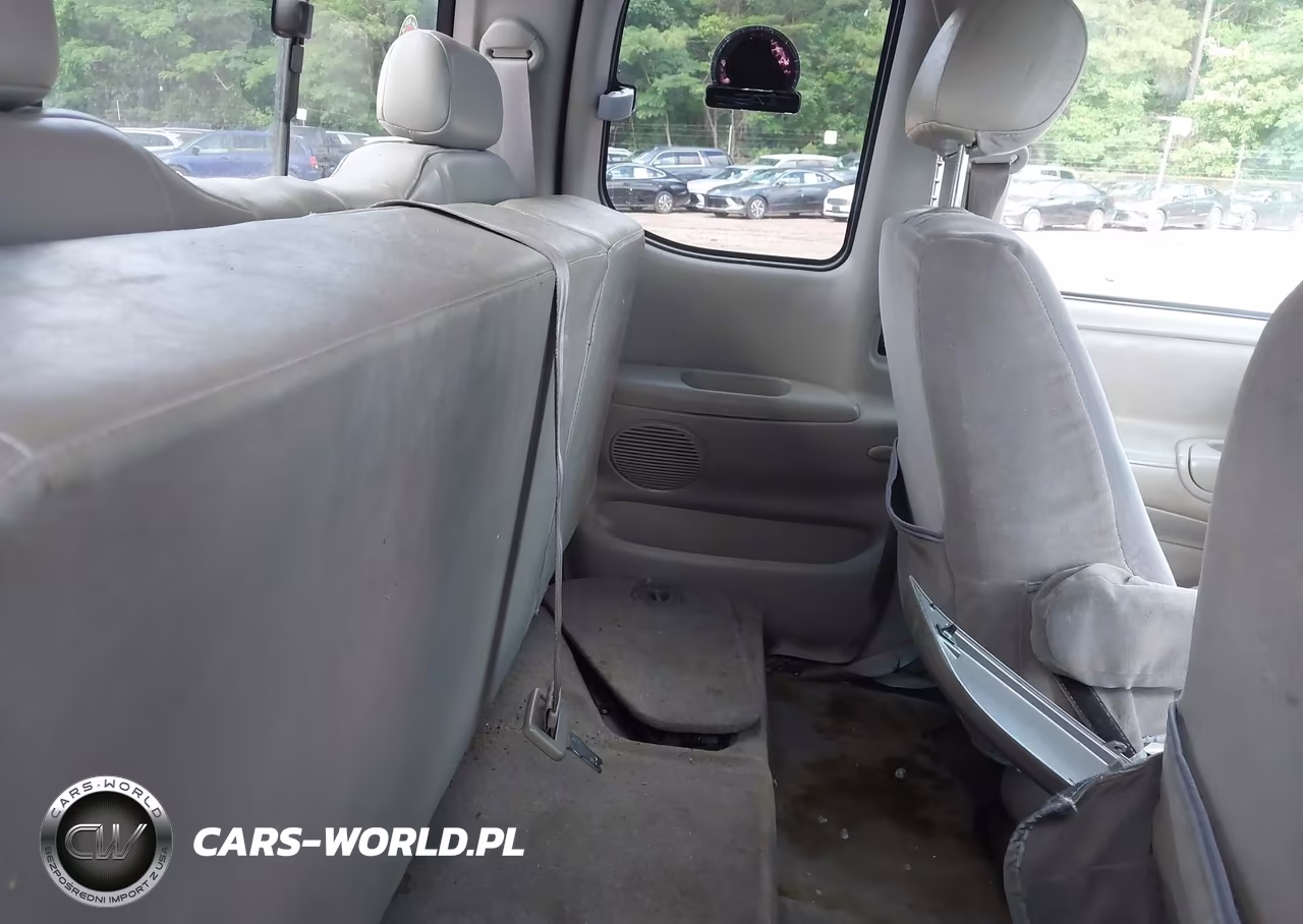 2000 Toyota Tundra Ltd V8 VIN:5TBBT4812YS051201 - 8