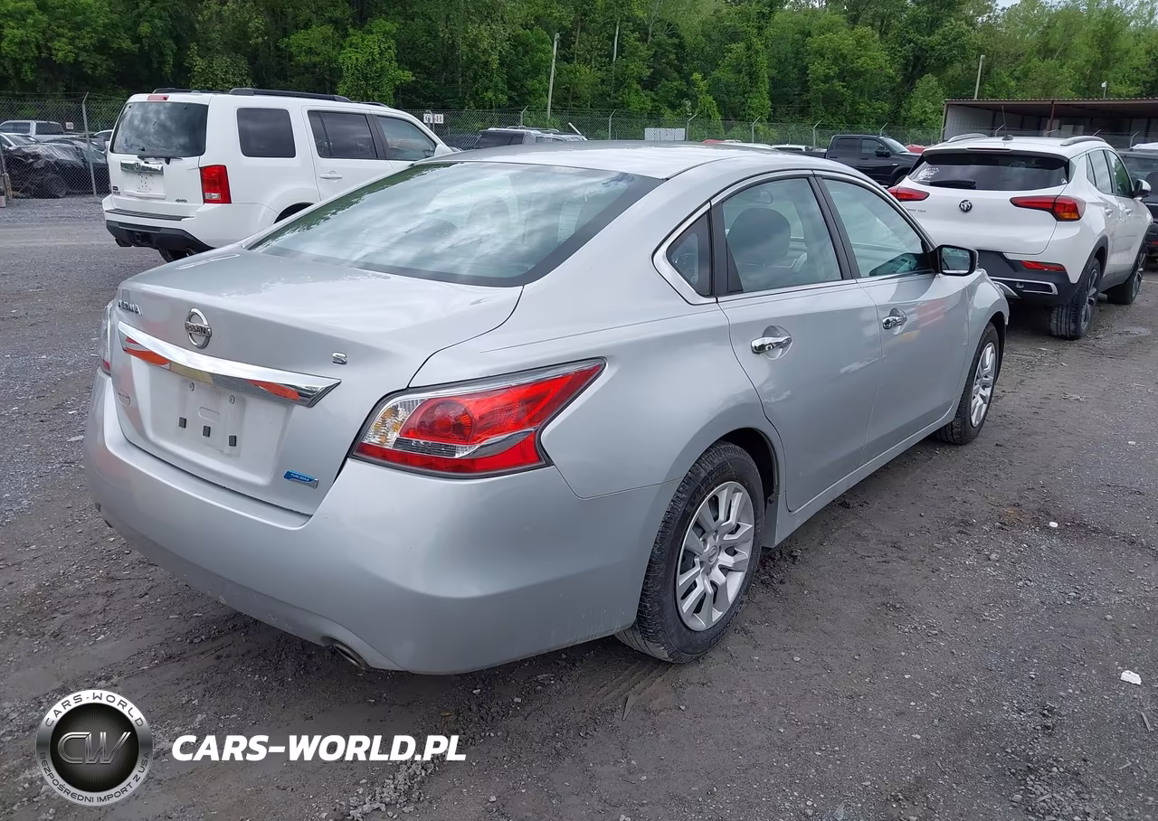 2014 Nissan Altima 2.5 S VIN:1N4AL3AP1EC110348 - 4