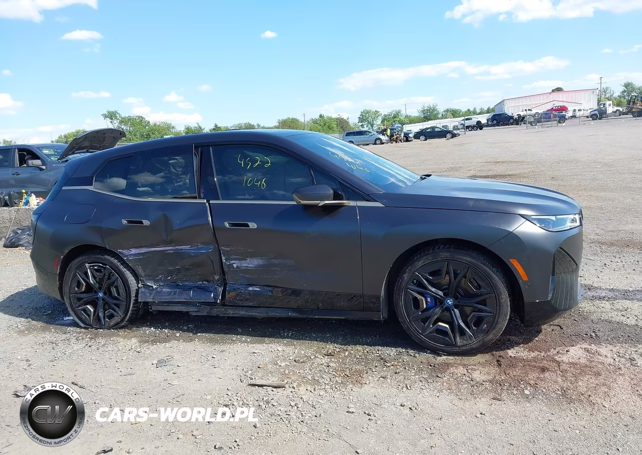 2024 BMW Ix M60 VIN:WB533CF00RCP23545 - 13