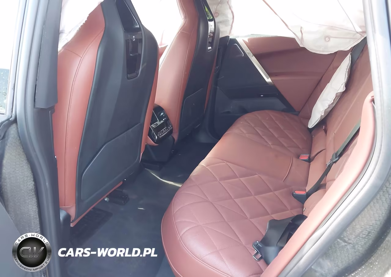 2024 BMW Ix M60 VIN:WB533CF00RCP23545 - 8