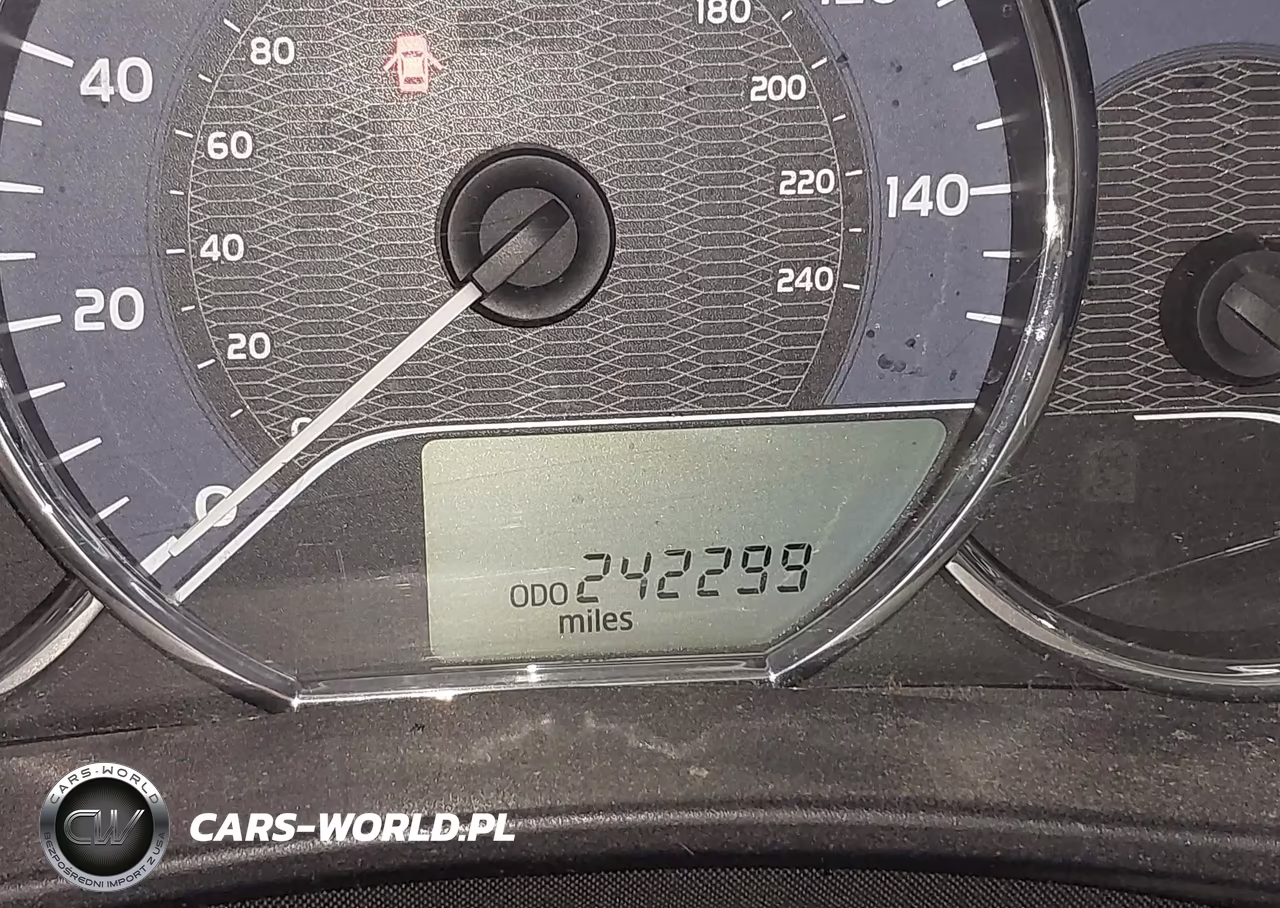 2015 Toyota Corolla L VIN:2T1BURHE1FC478184 - 15