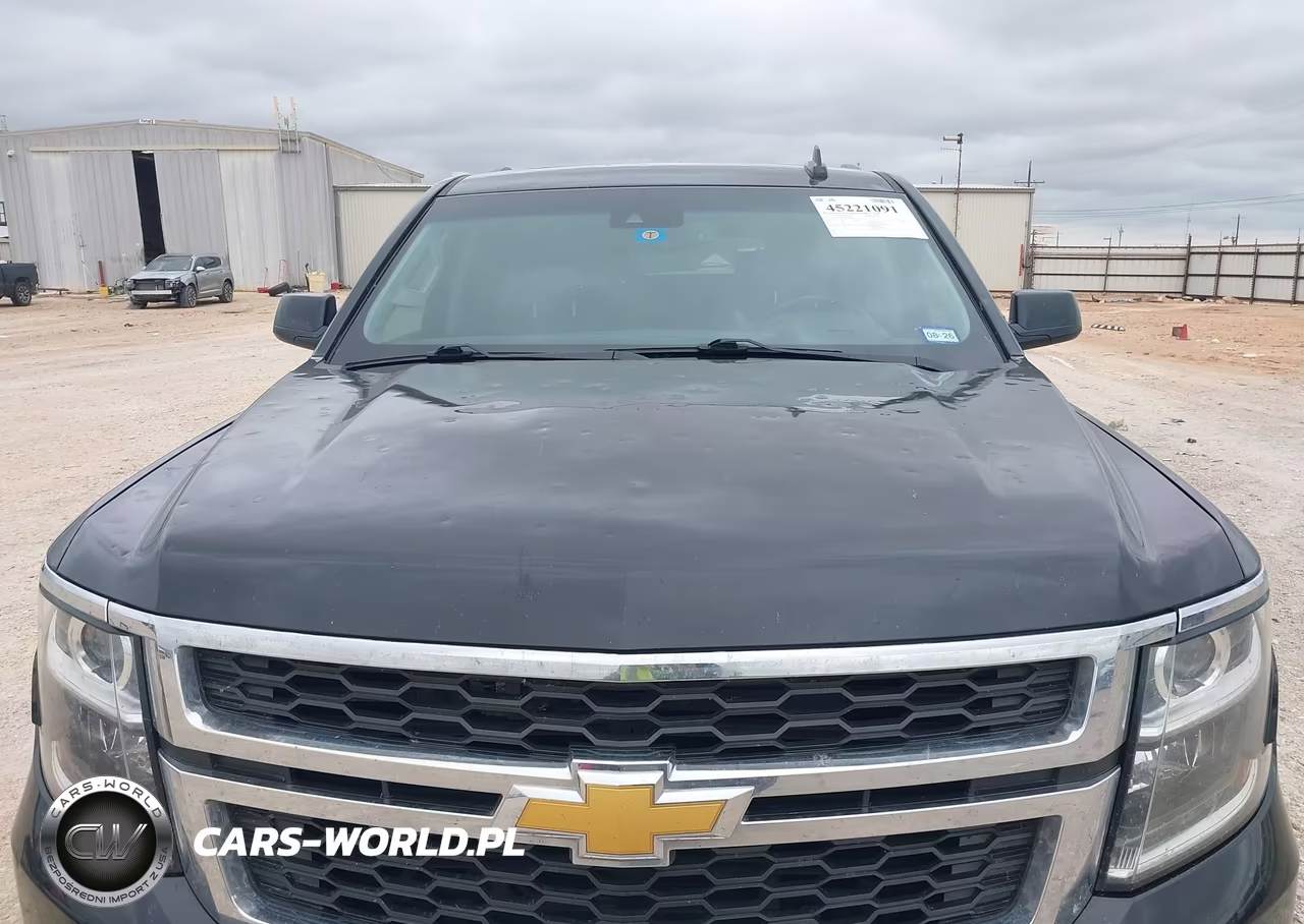 2018 Chevrolet Suburban Lt VIN:1GNSKHKC2JR379404 - 6