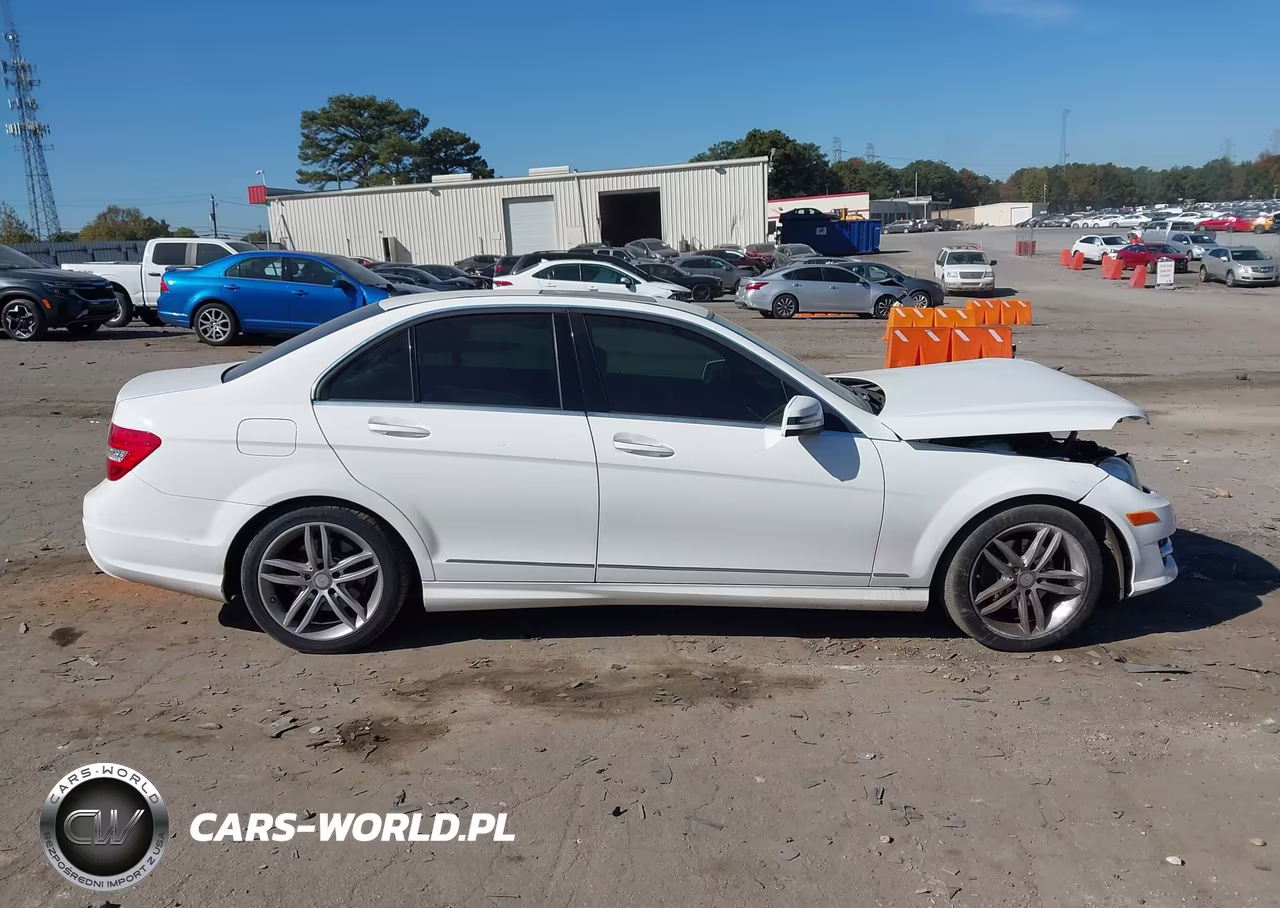2013 Mercedes-Benz C 250 Sport VIN:WDDGF4HB3DR291756 - 13