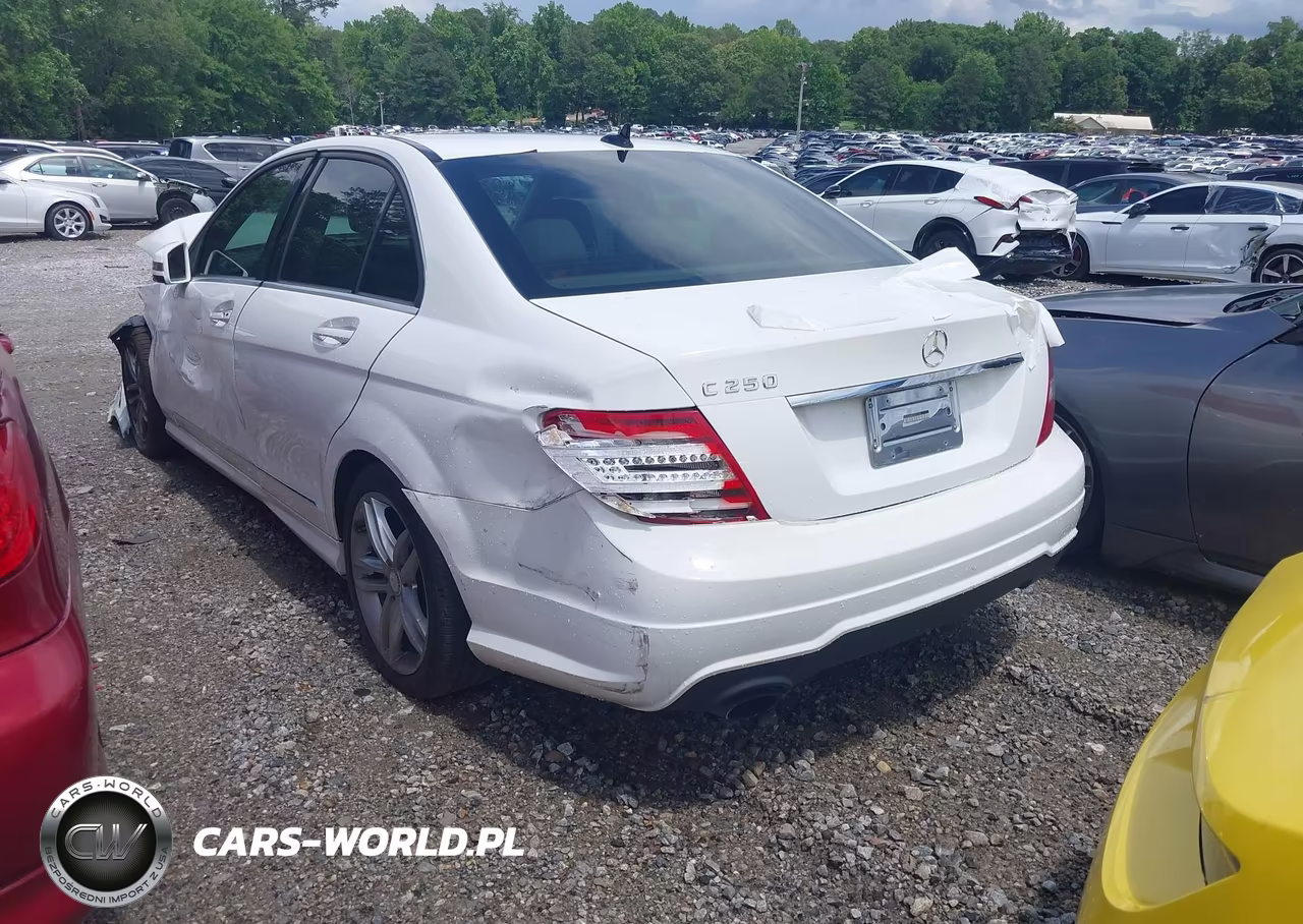 2013 Mercedes-Benz C 250 Sport VIN:WDDGF4HB3DR291756 - 3