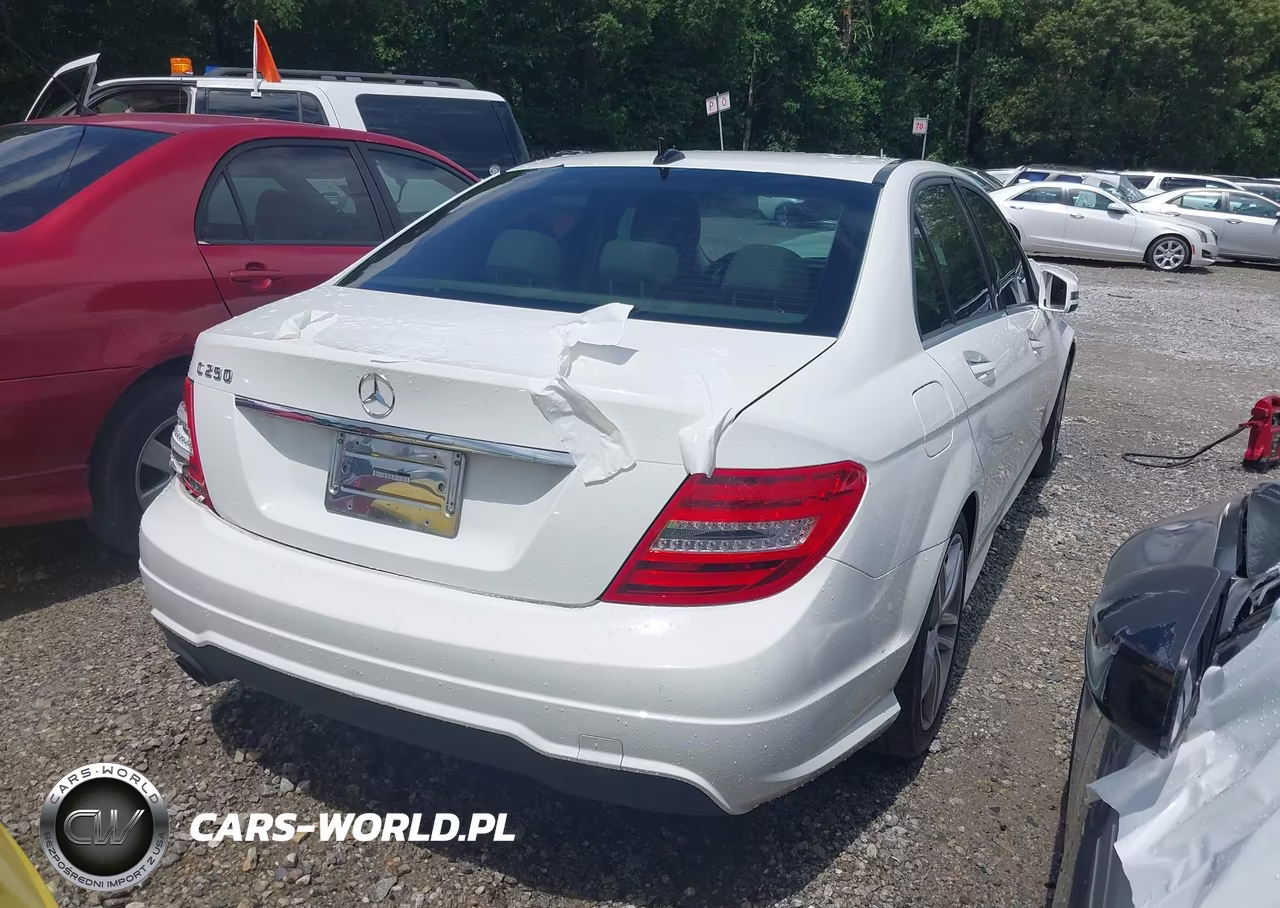 2013 Mercedes-Benz C 250 Sport VIN:WDDGF4HB3DR291756 - 4
