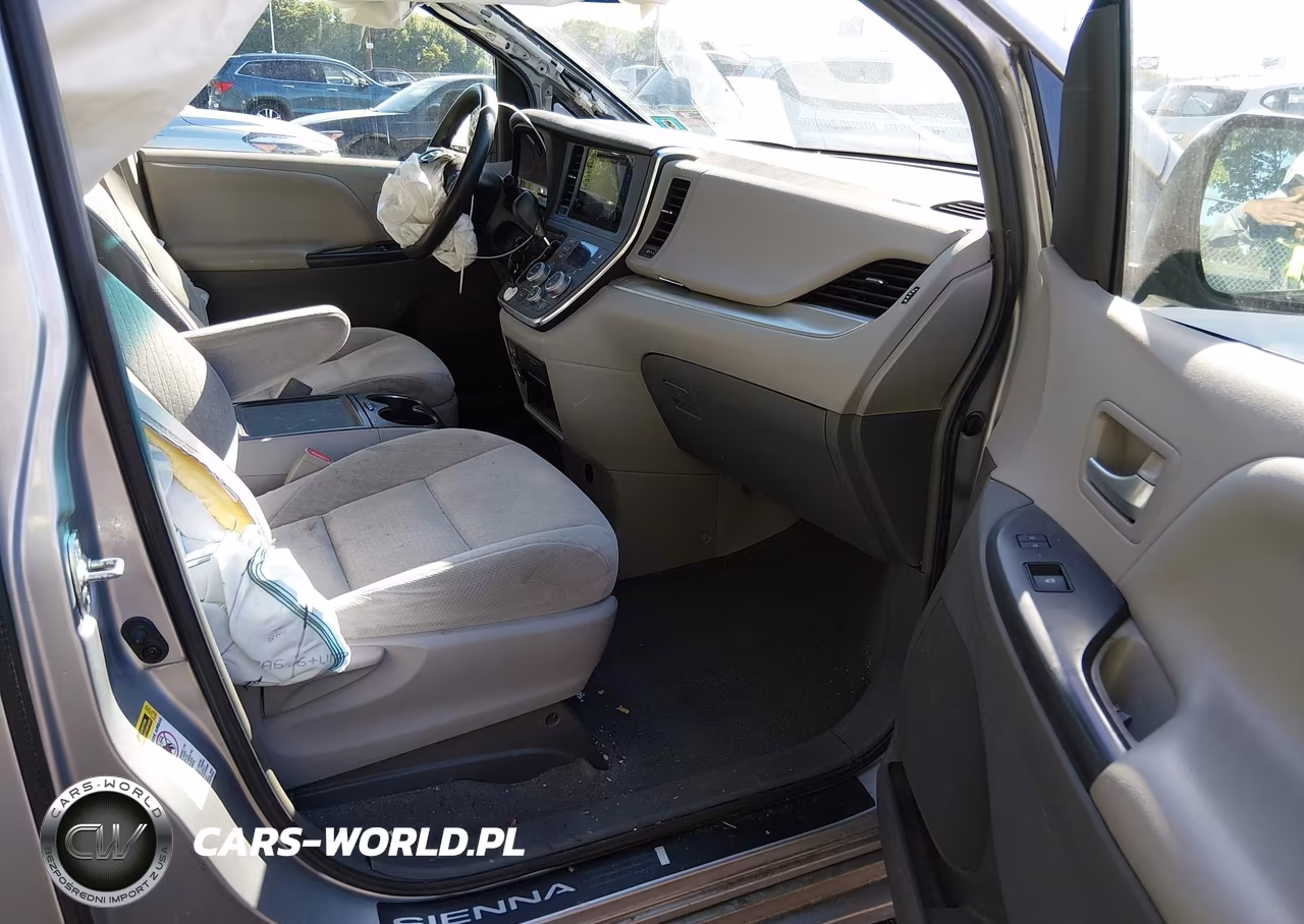 2015 Toyota Sienna Le 8 Passenger VIN:5TDKK3DC7FS576733 - 5