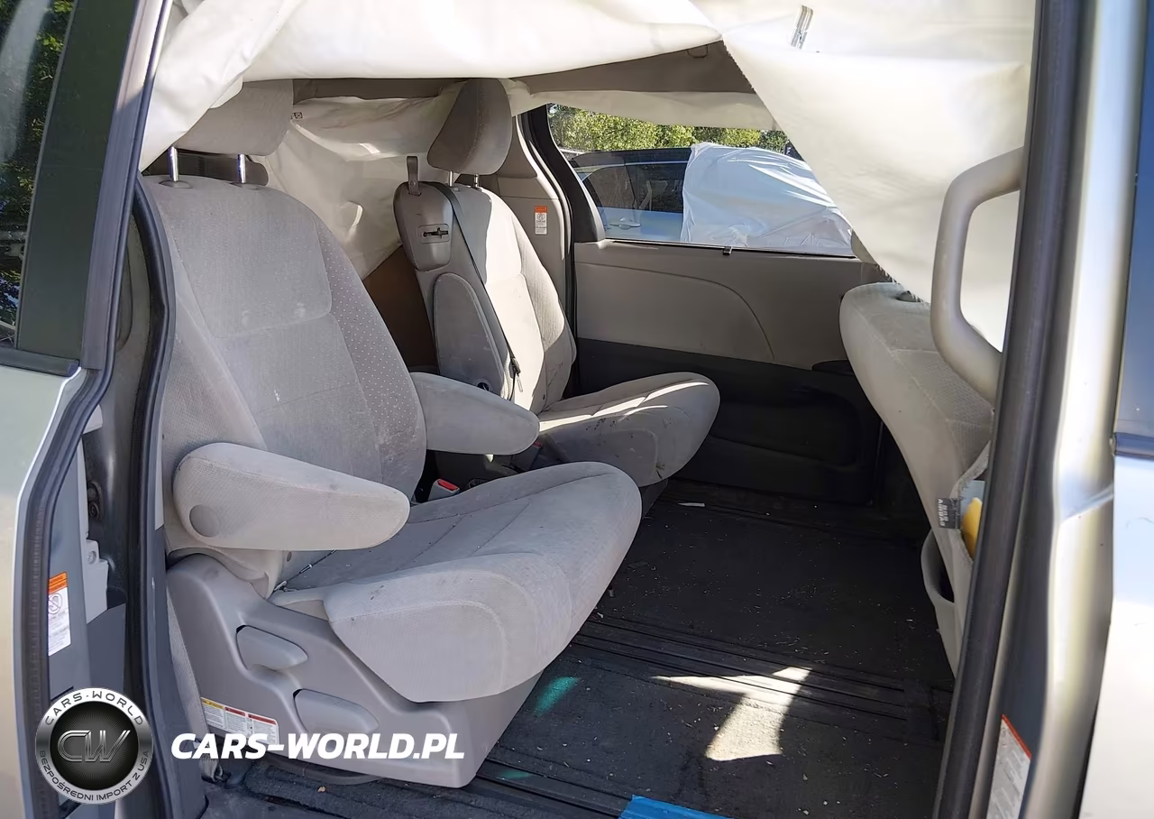 2015 Toyota Sienna Le 8 Passenger VIN:5TDKK3DC7FS576733 - 8