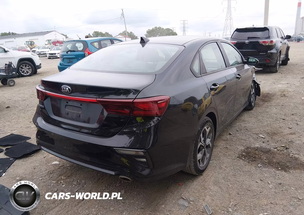 2020 Kia Forte Lxs VIN:3KPF24AD3LE247361 - 4