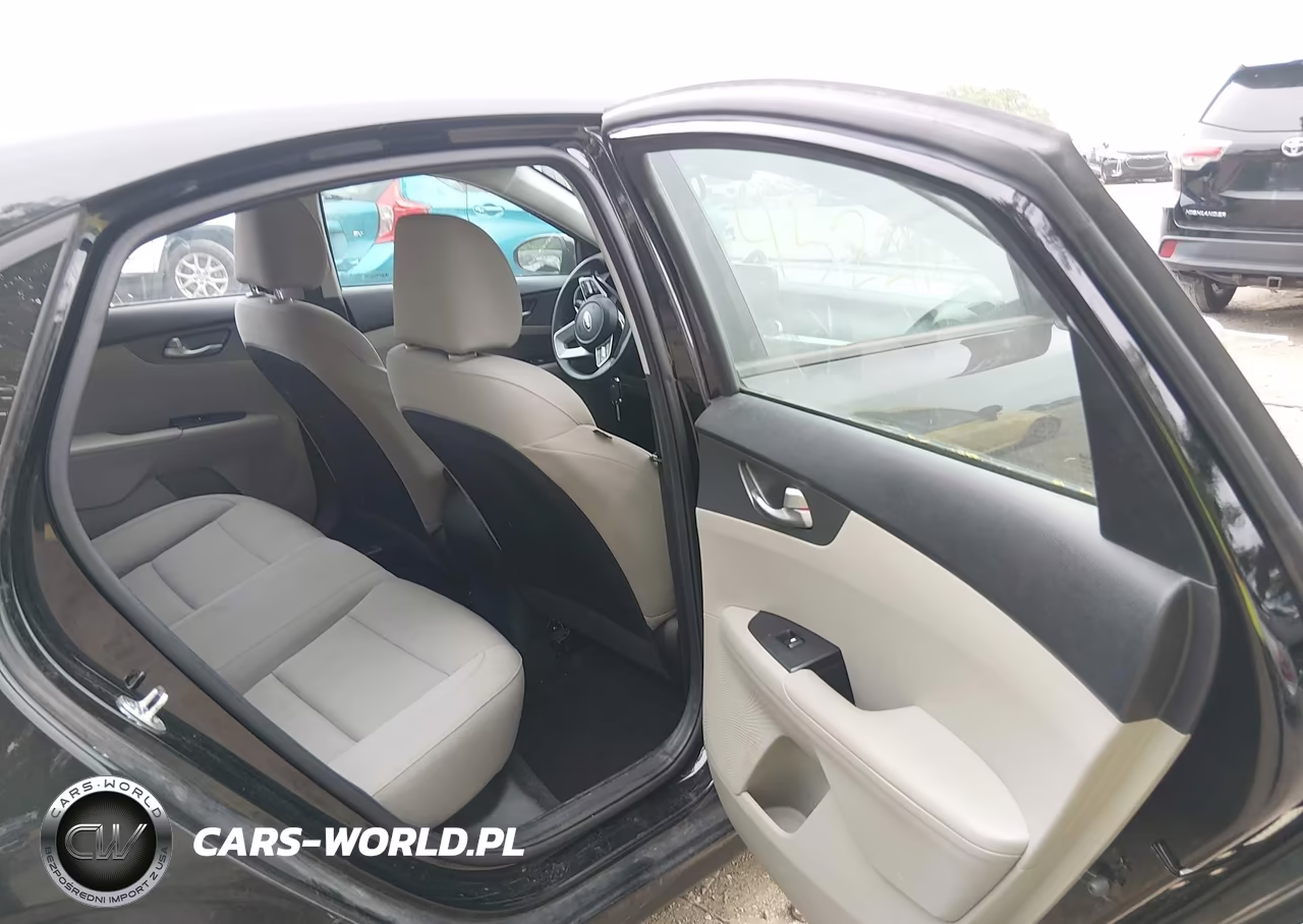 2020 Kia Forte Lxs VIN:3KPF24AD3LE247361 - 8