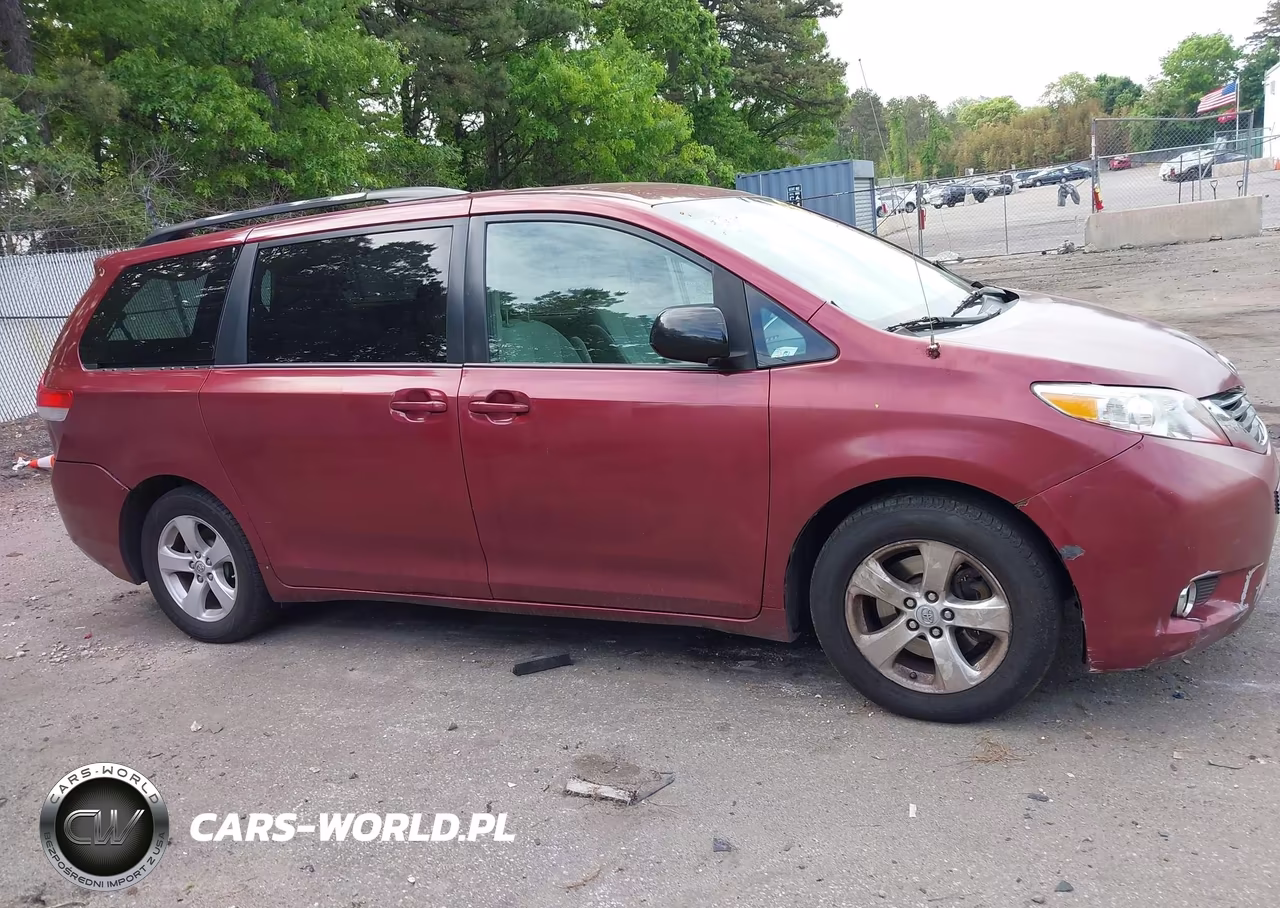 2014 Toyota Sienna Le V6 8 Passenger VIN:5TDKK3DC8ES413099 - 13