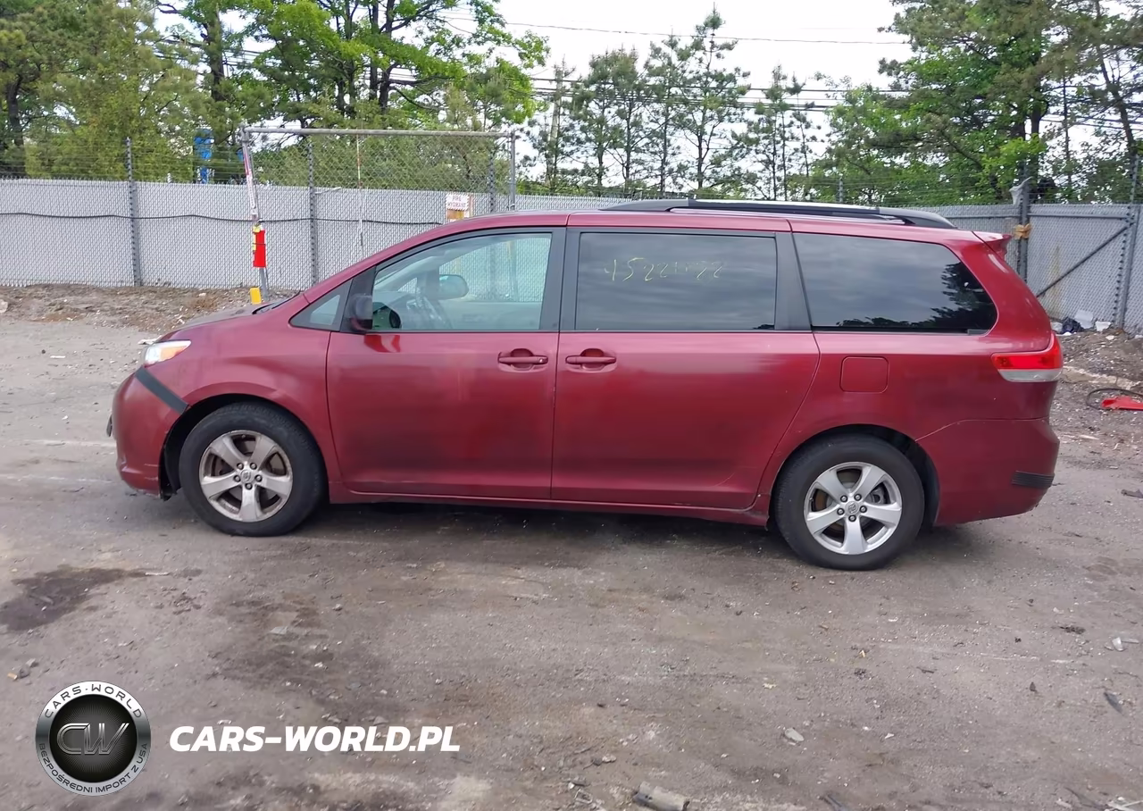 2014 Toyota Sienna Le V6 8 Passenger VIN:5TDKK3DC8ES413099 - 14