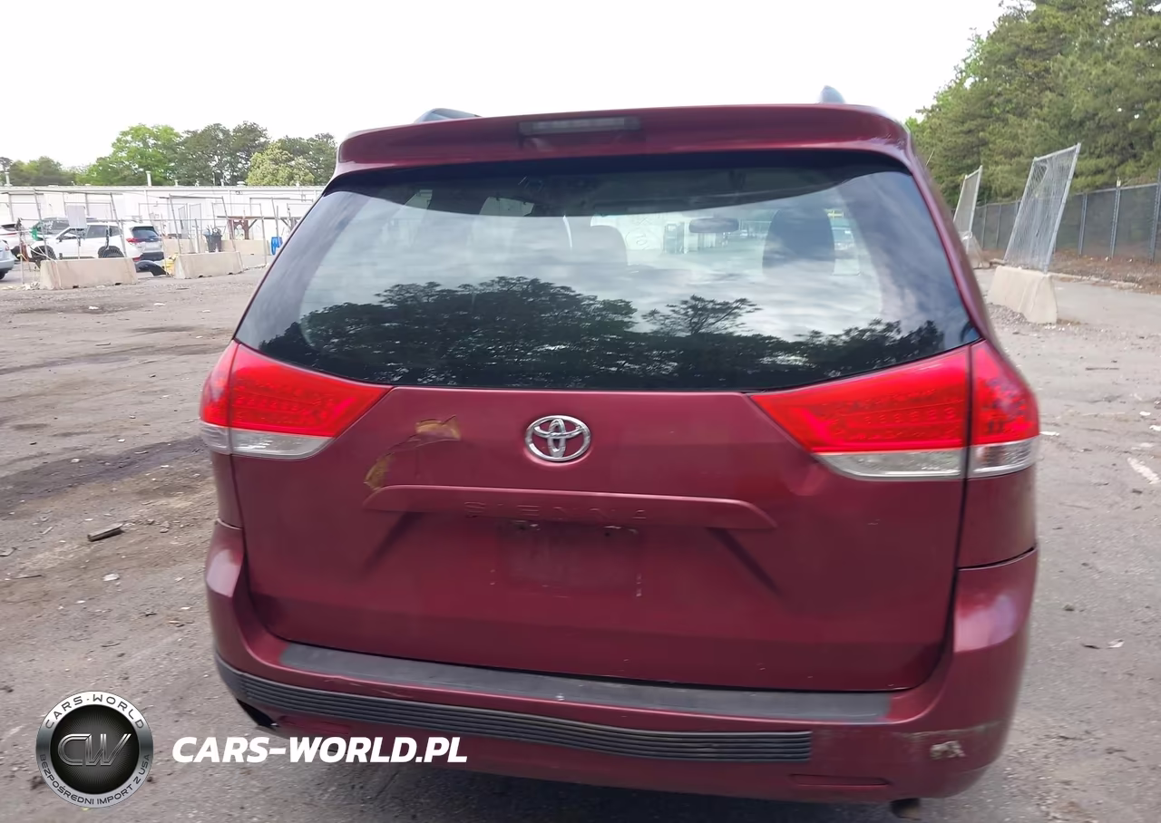 2014 Toyota Sienna Le V6 8 Passenger VIN:5TDKK3DC8ES413099 - 16