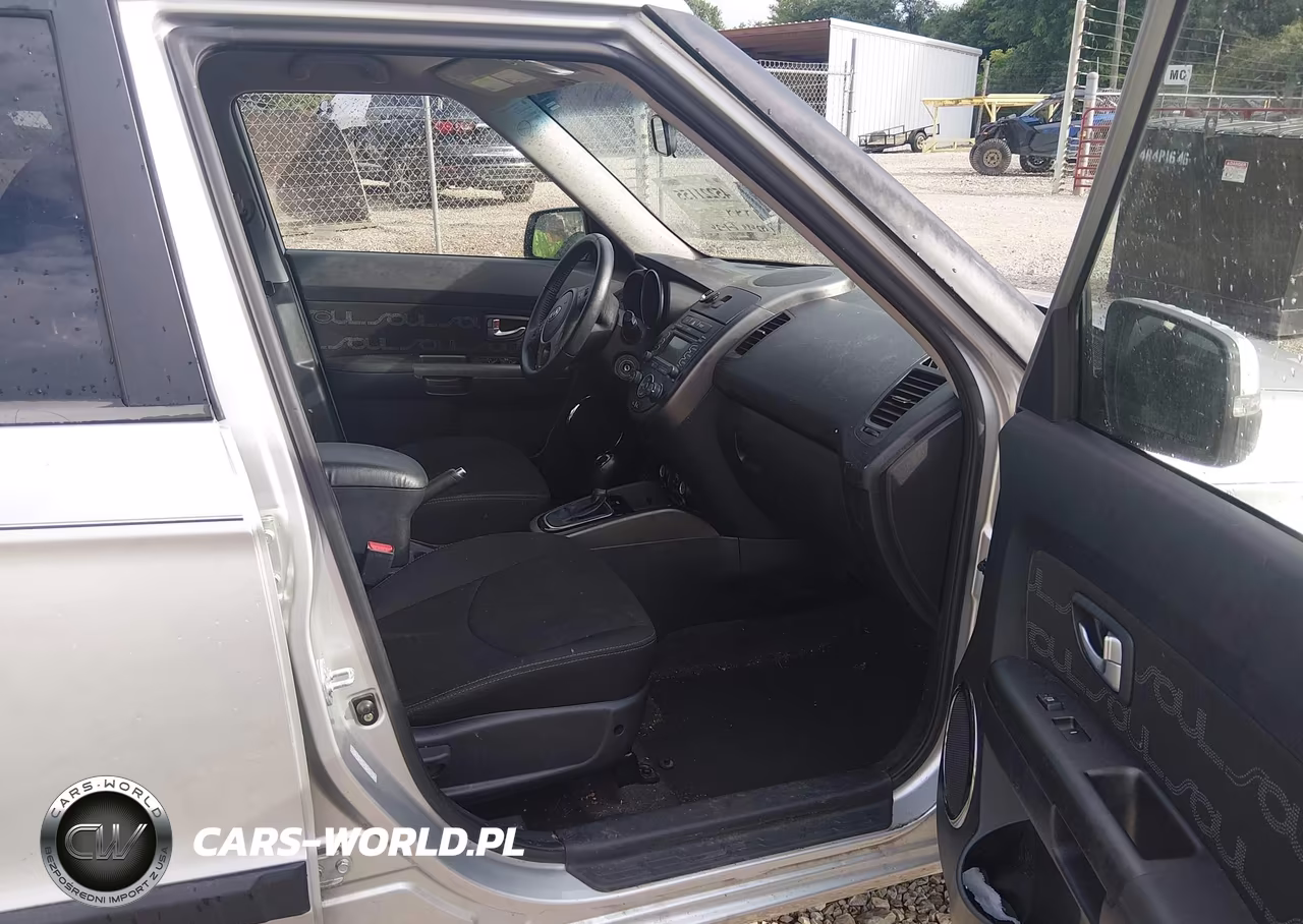 2012 Kia Soul + VIN:KNDJT2A65C7430810 - 5