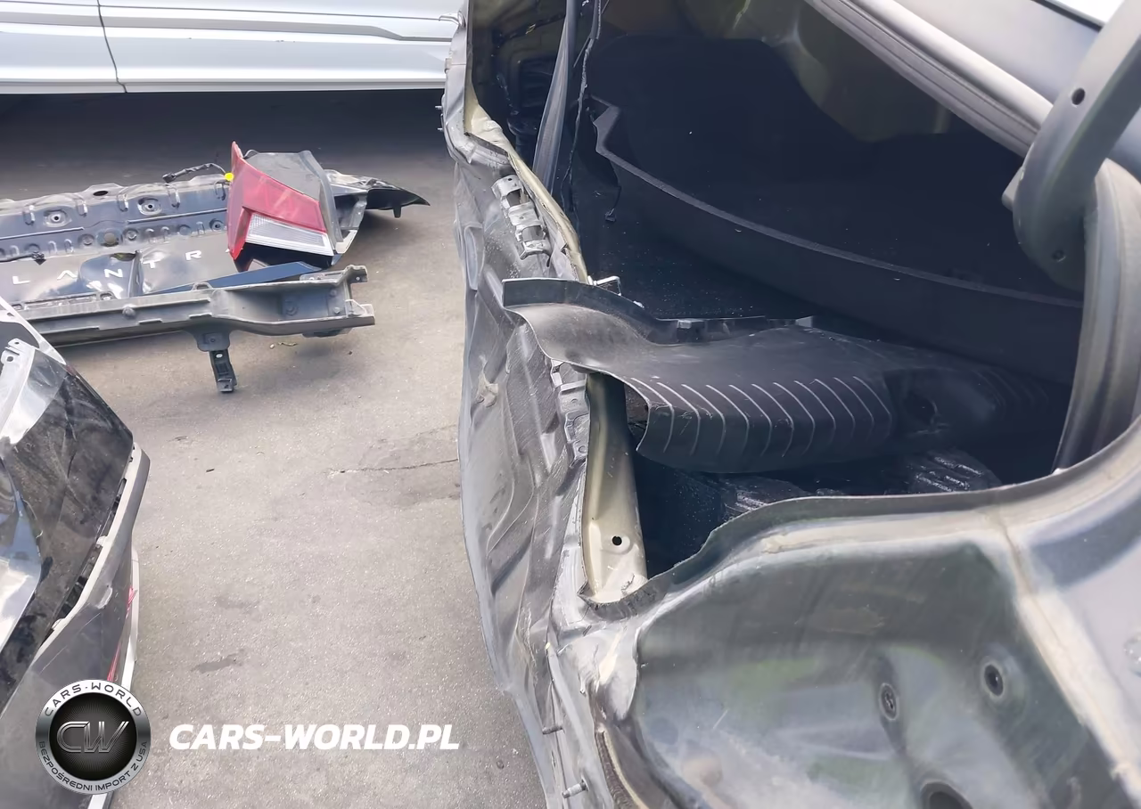 2025 Hyundai Elantra Sel Sport VIN:KMHLM4DG4SU872947 - 19