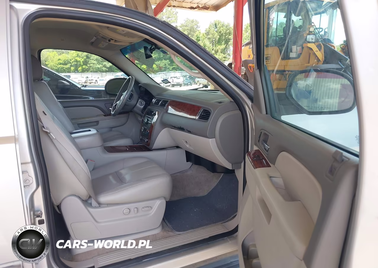2011 Chevrolet Suburban 1500 Lt1 VIN:1GNSCJE09BR191812 - 5