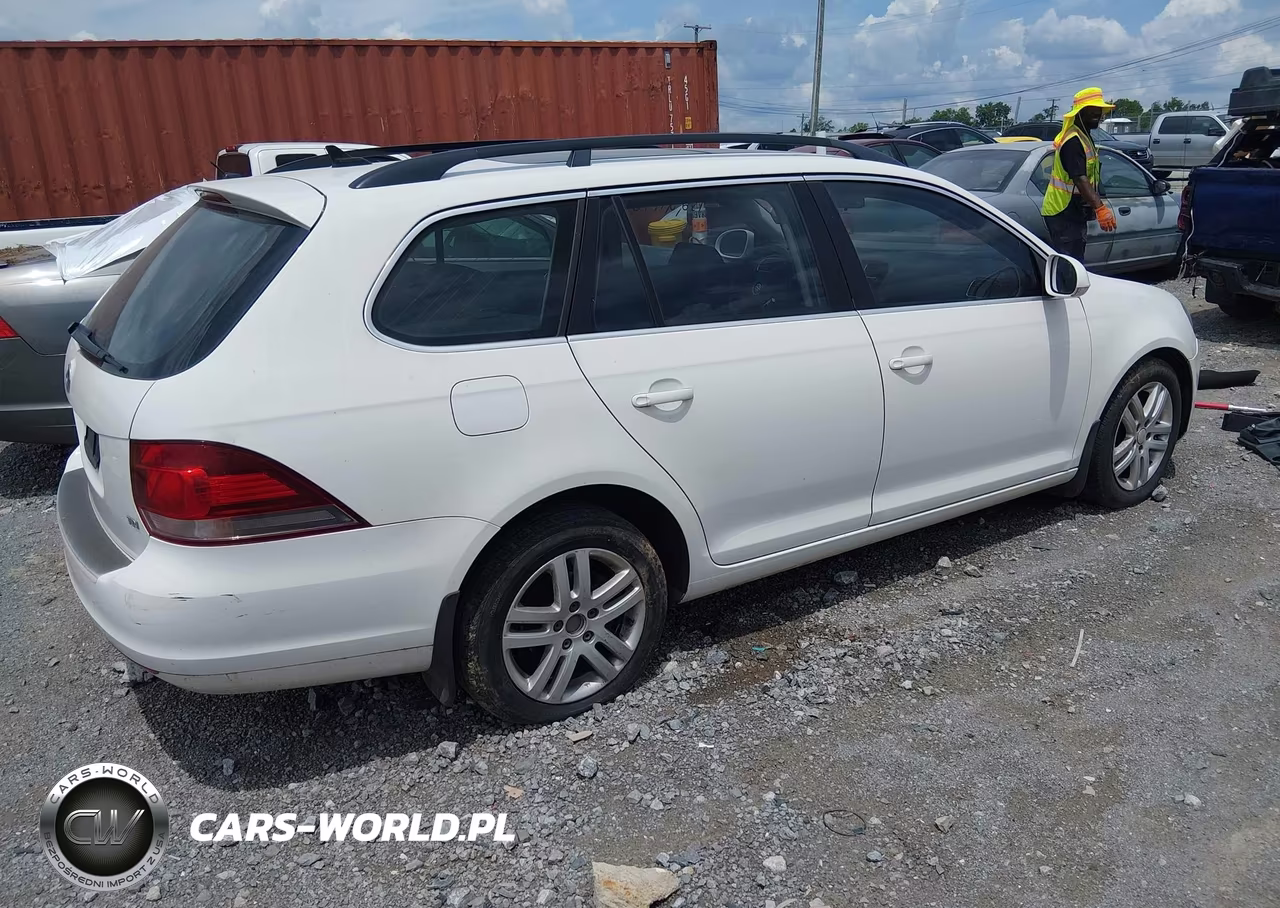 VOLKSWAGEN JETTA VIN:3VWTL7AJ1AM697713 - 4