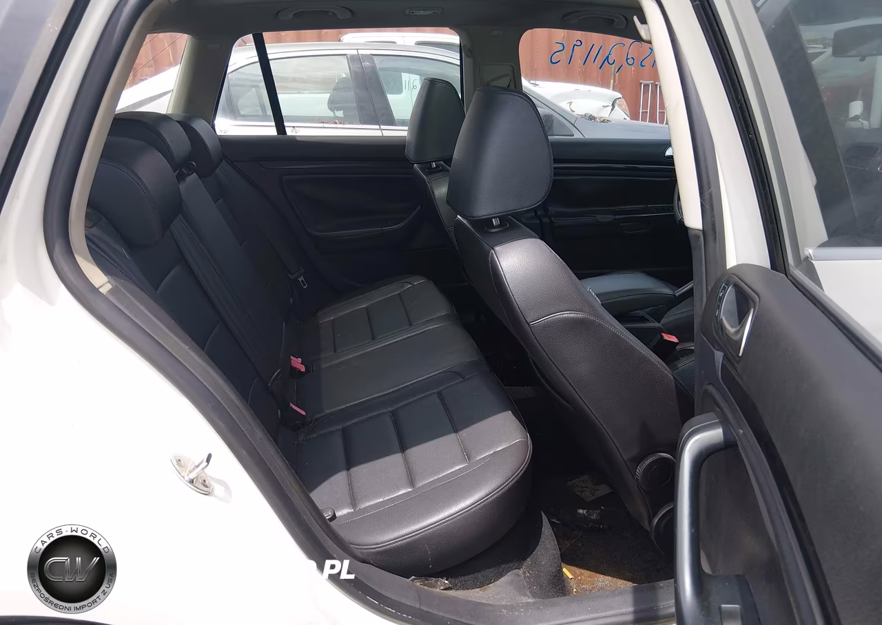 VOLKSWAGEN JETTA VIN:3VWTL7AJ1AM697713 - 8