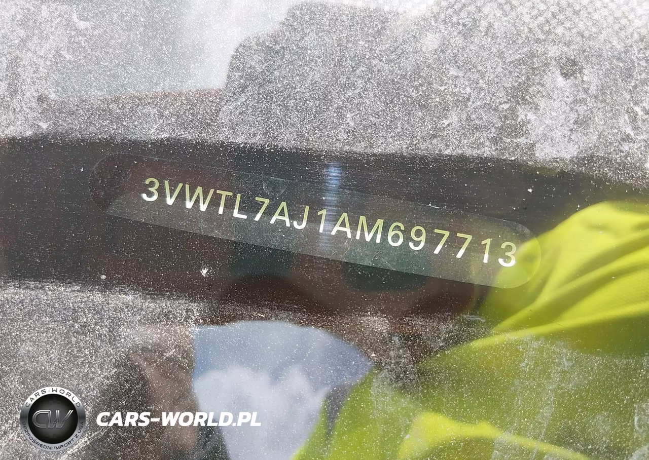 VOLKSWAGEN JETTA VIN:3VWTL7AJ1AM697713 - 9
