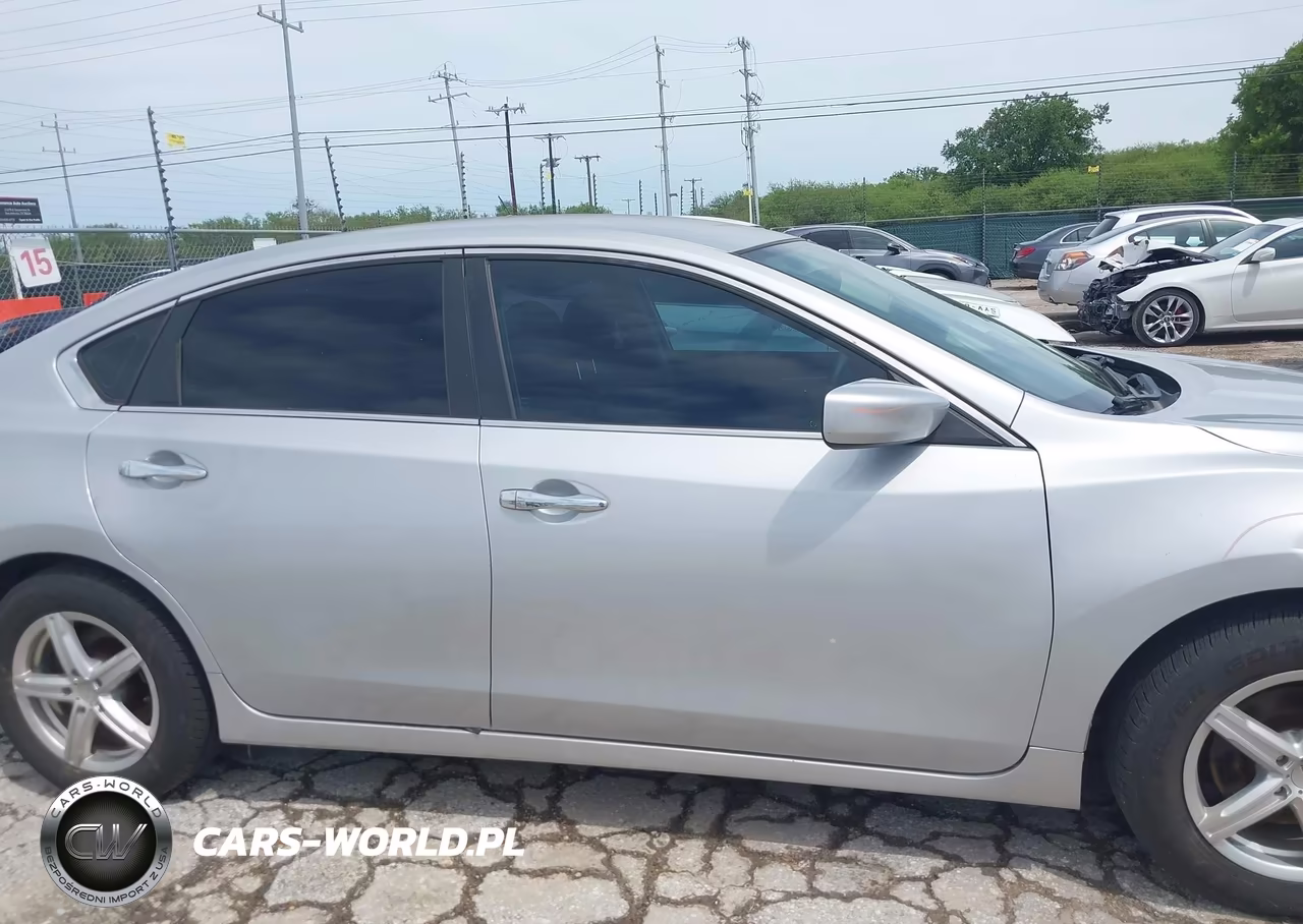 2016 Nissan Altima 2.5 S VIN:1N4AL3AP7GN357722 - 14