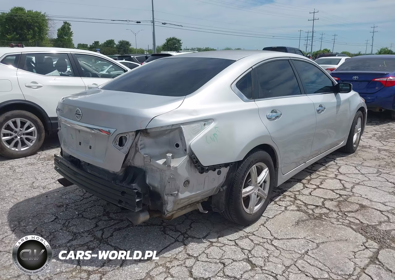 2016 Nissan Altima 2.5 S VIN:1N4AL3AP7GN357722 - 4