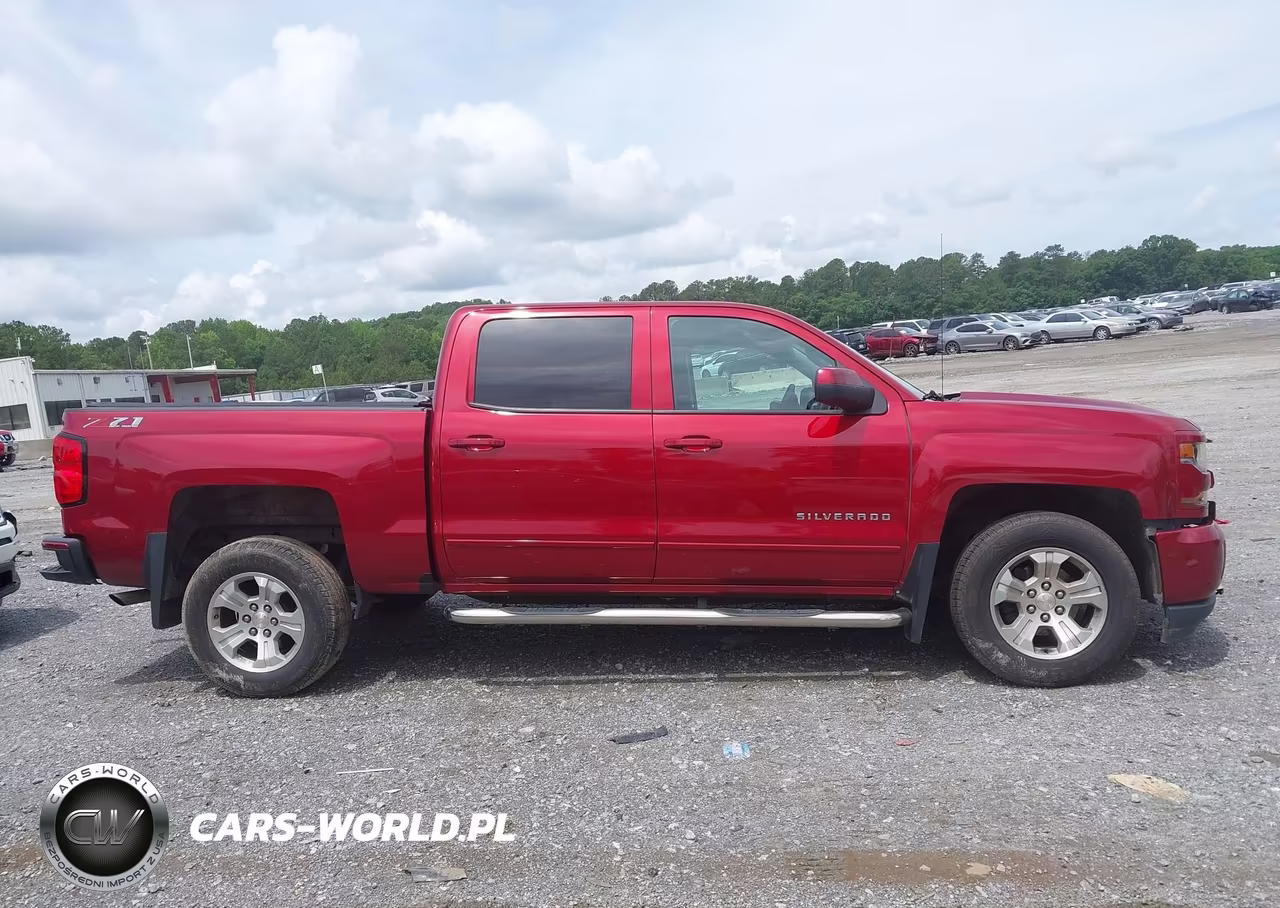 2018 Chevrolet Silverado 1500 2Lt VIN:3GCUKREC6JG391154 - 13
