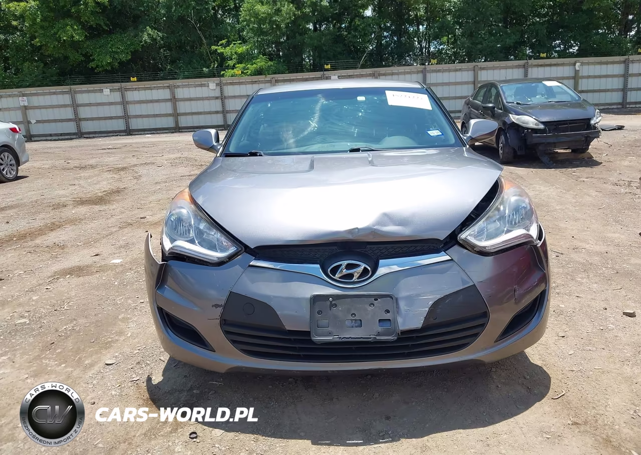 2016 Hyundai Veloster VIN:KMHTC6ADXGU260199 - 12
