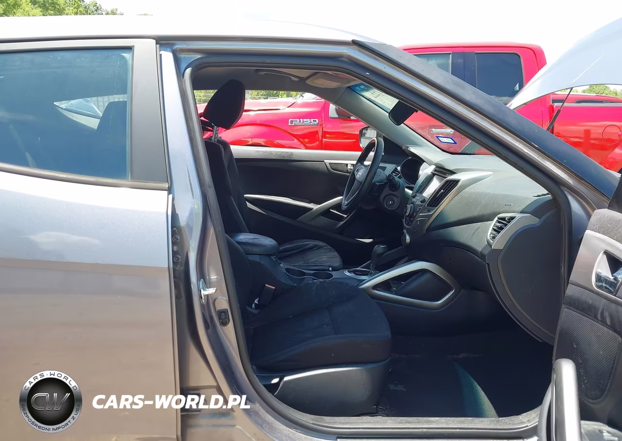 2016 Hyundai Veloster VIN:KMHTC6ADXGU260199 - 5