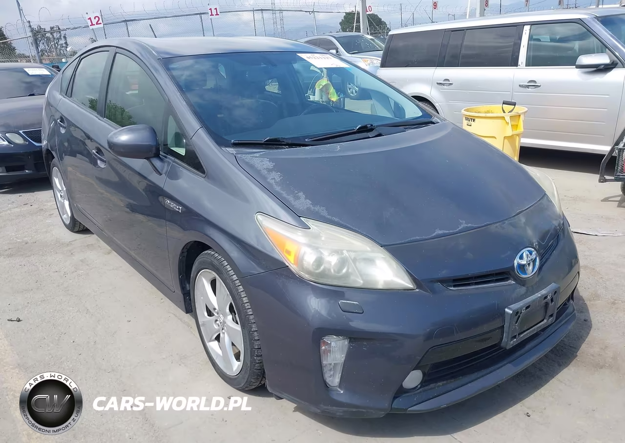 2013 Toyota Prius Five – zdjęcie 1 z 16