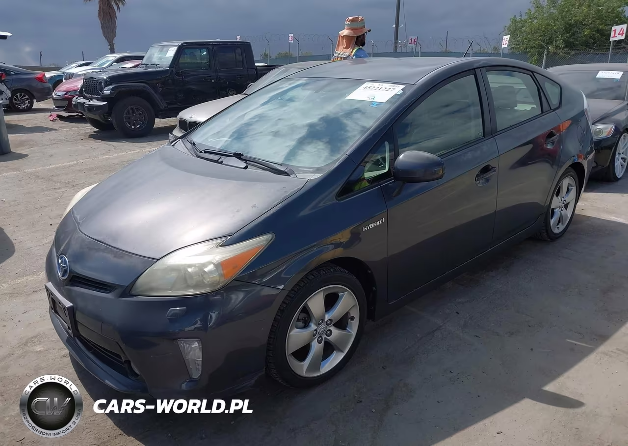 2013 Toyota Prius Five VIN:JTDKN3DU6D5556881 - 2