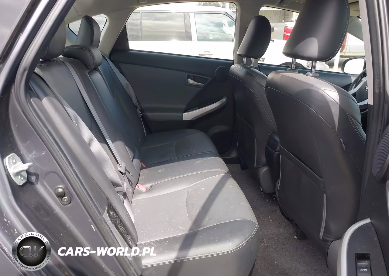 2013 Toyota Prius Five VIN:JTDKN3DU6D5556881 - 8