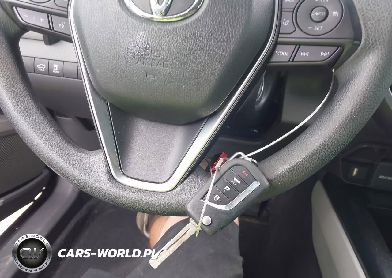 2020 Toyota Camry L VIN:4T1A11AK0LU890354 - 11