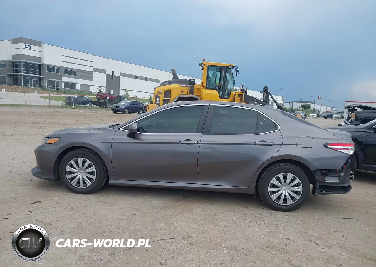 2020 Toyota Camry L VIN:4T1A11AK0LU890354 - 14