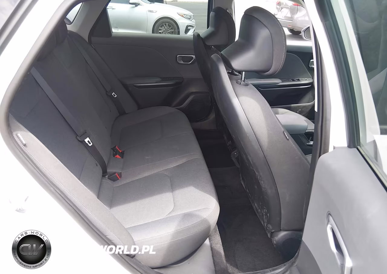 2025 Kia K4 Lx VIN:3KPFT4DE5SE005350 - 8