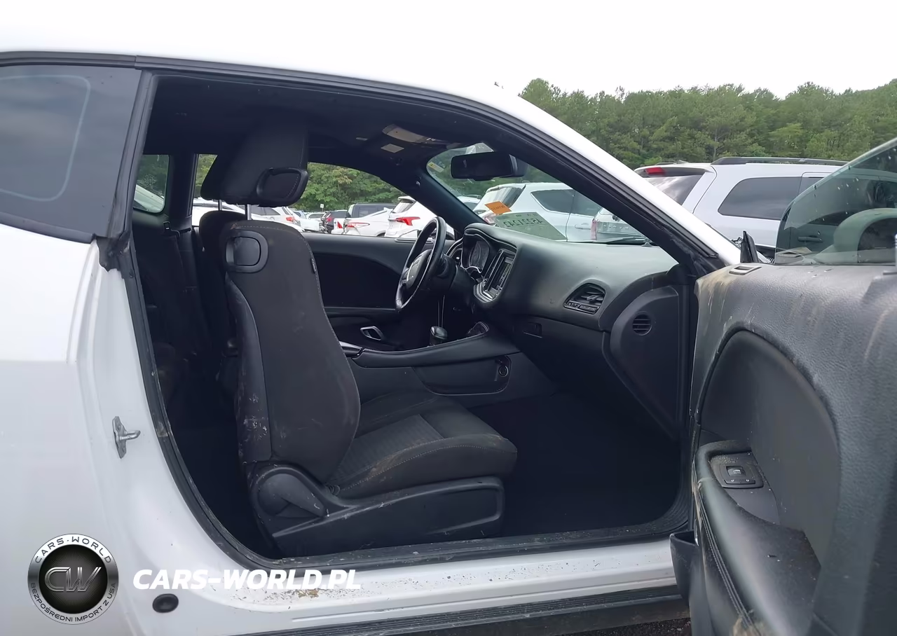 2019 Dodge Challenger Sxt VIN:2C3CDZAG2KH712000 - 5
