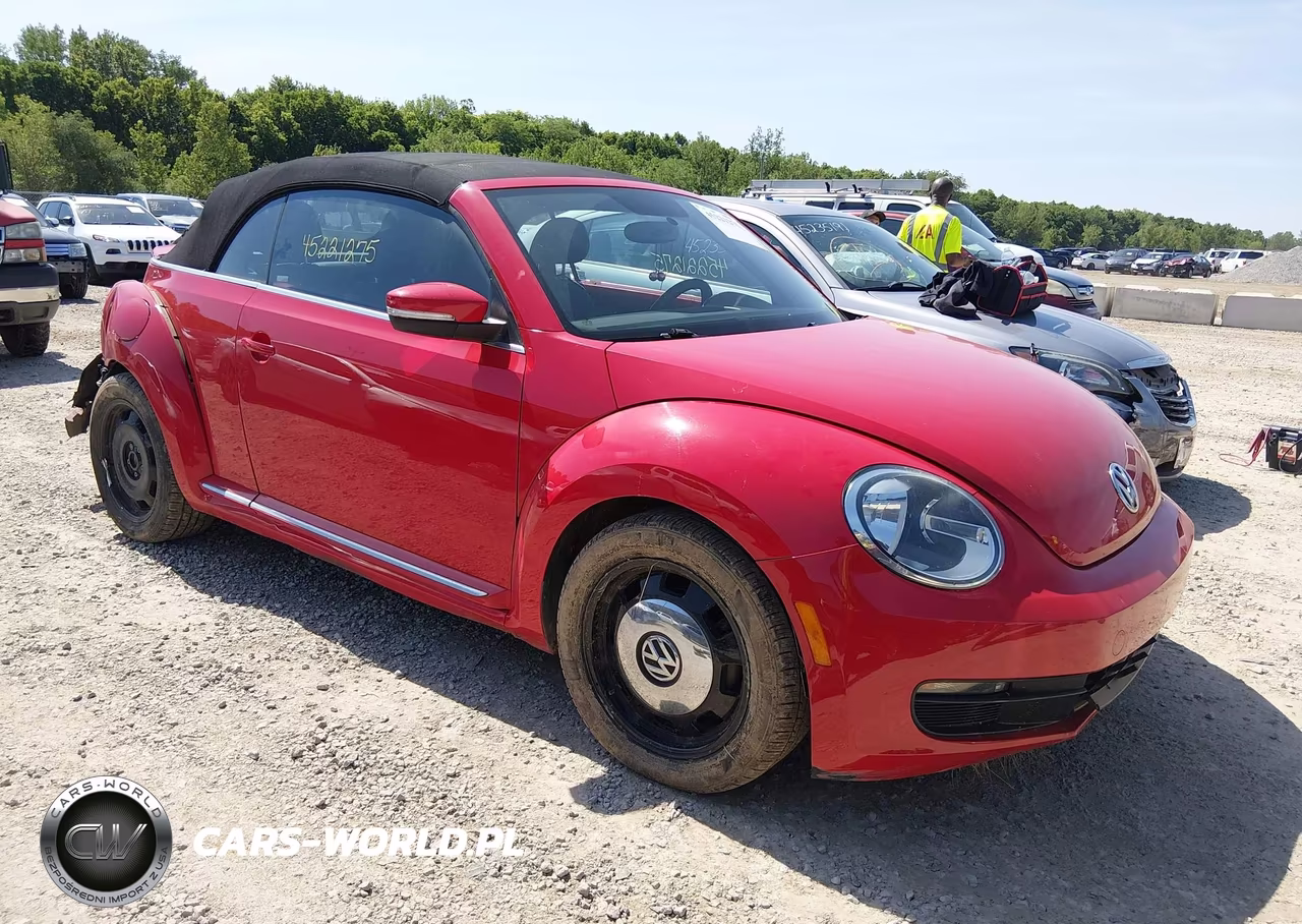 2013 Volkswagen Beetle 2.5L – zdjęcie 1 z 16