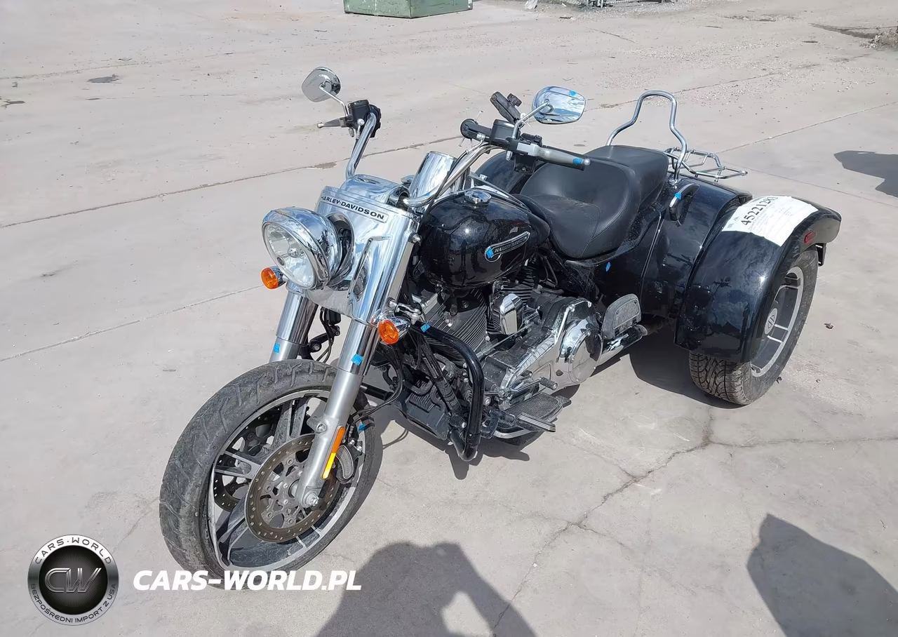 2016 Harley-Davidson Flrt Free Wheeler VIN:1HD1MCM10GB852097 - 2