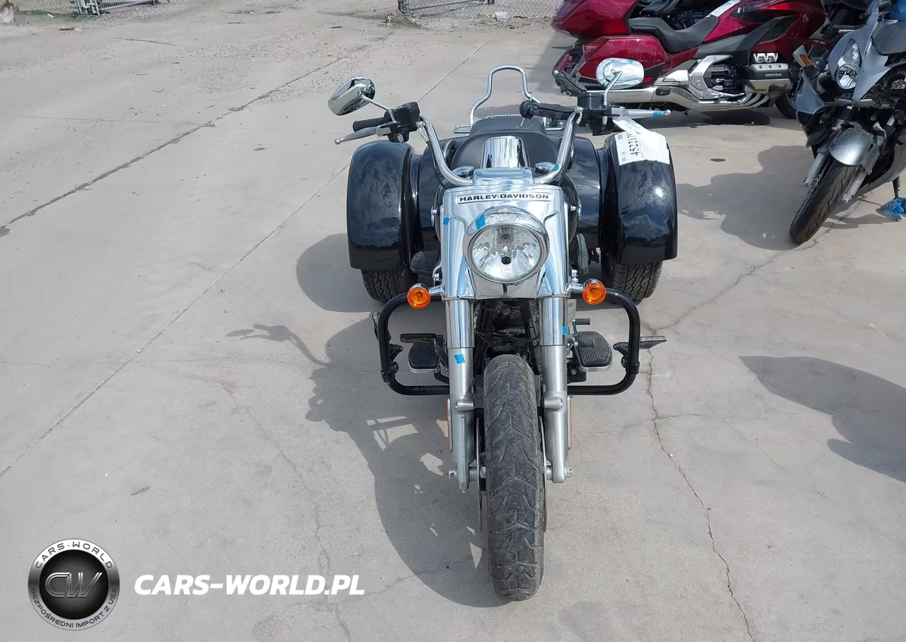 2016 Harley-Davidson Flrt Free Wheeler VIN:1HD1MCM10GB852097 - 5