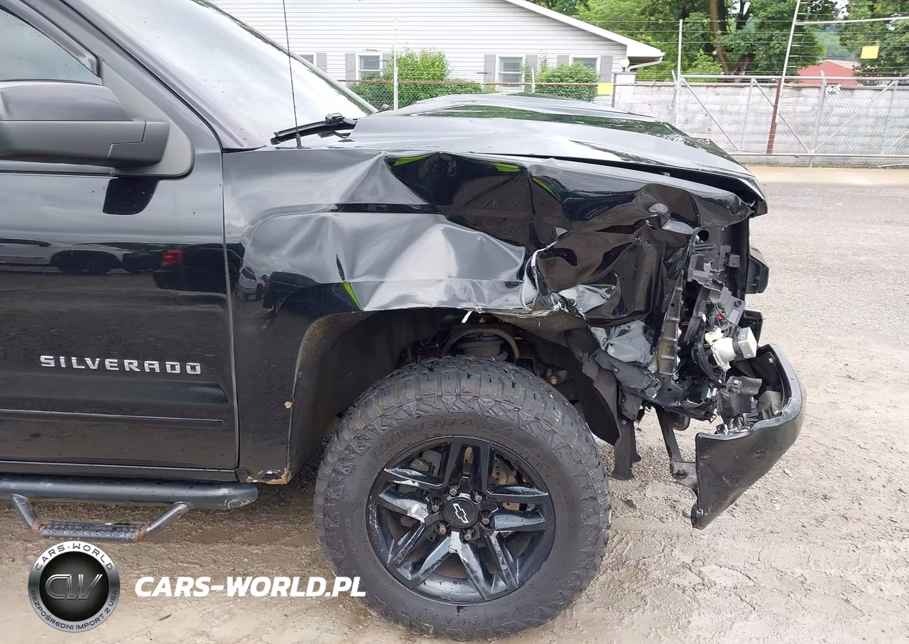 2018 Chevrolet Silverado 1500 2Lt VIN:1GCVKREC5JZ372860 - 18