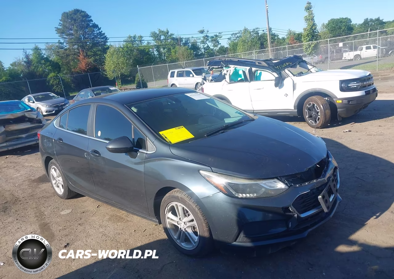 2017 Chevrolet Cruze Lt Auto – zdjęcie 1 z 16